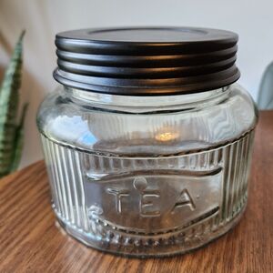 Glass Tea Storage Jar with Black Lid